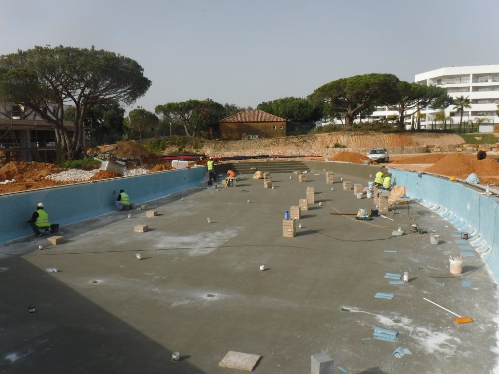 Piscina Albufeira Hotel Alfagar - Licenciamento de construção de piscinas Piscina Albufeira Hotel Alfagar - Licenciamento de construção de piscinas