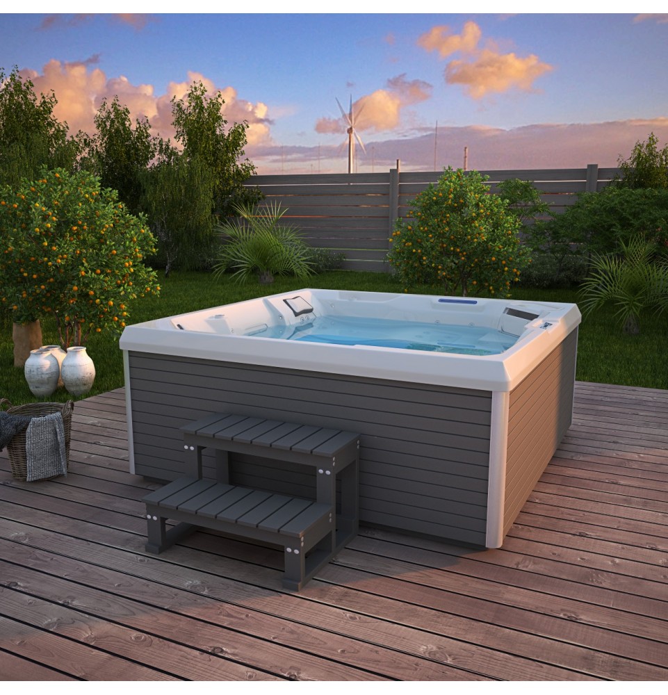 Jacuzzi exterior