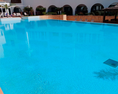 Piscinas no Algarve e Alentejo