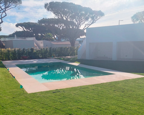 Piscinas no Algarve e Alentejo