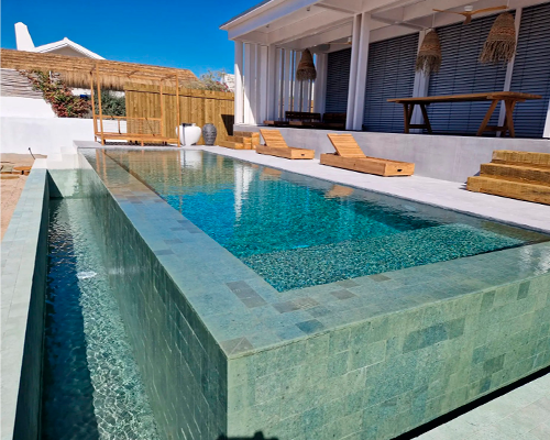 Piscinas no Algarve e Alentejo